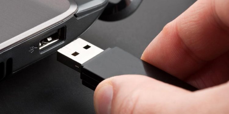 cambiar puerto usb kindle