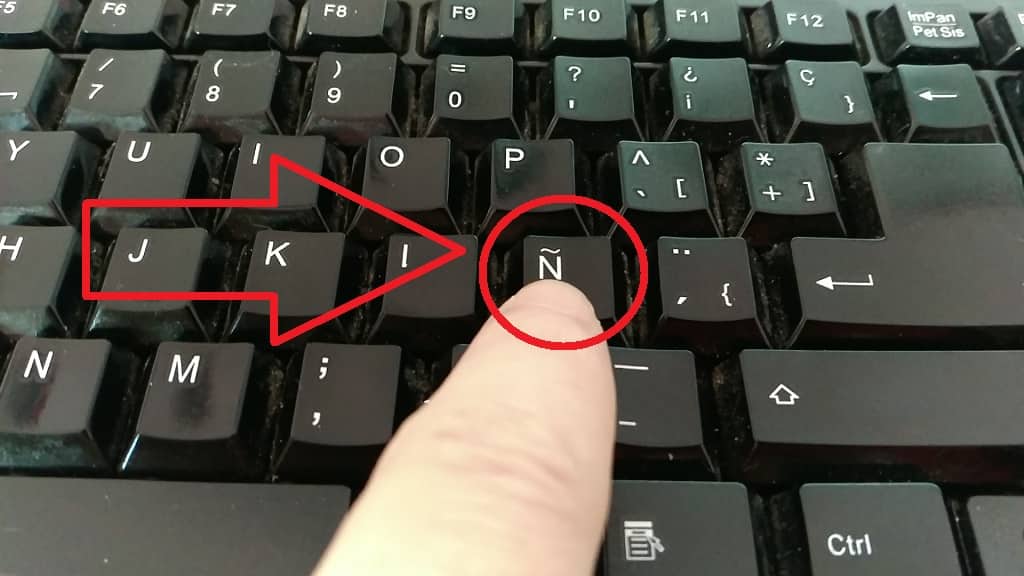 Escribir la letra ñ en un teclado inglés de una computadora portátil o PC
