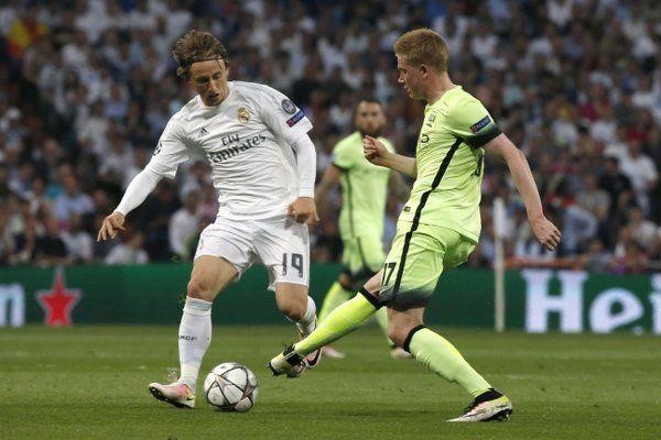 Los mejores centrocampistas defensivos de FIFA 2020