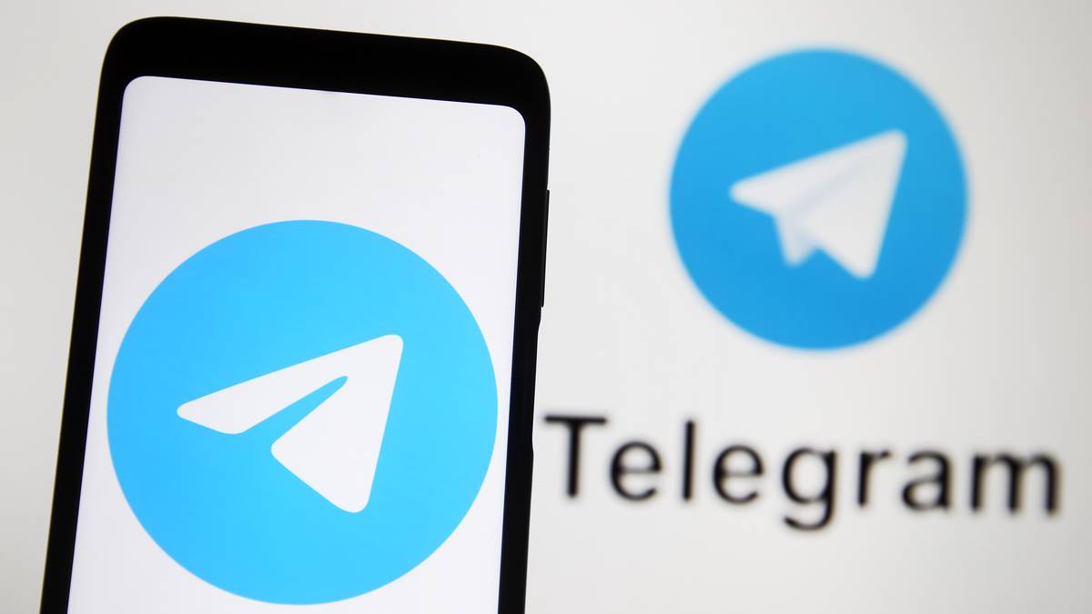 ¿Cómo obtener películas, música y más en Telegram?