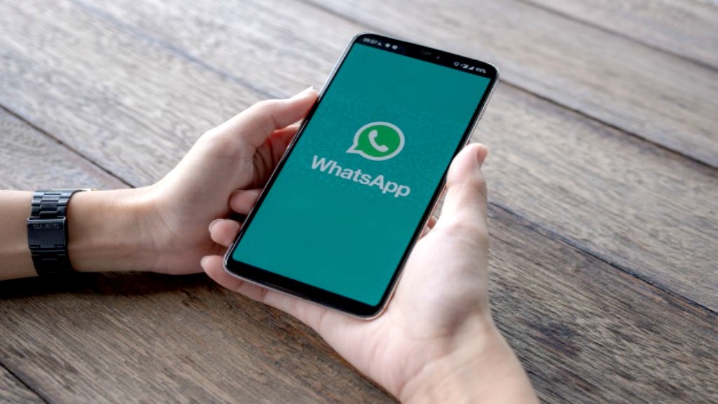 Sube un video largo a un estado de WhatsApp