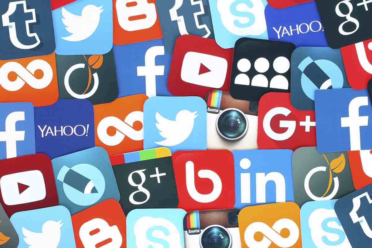 Promoción de redes sociales Promoción de redes sociales